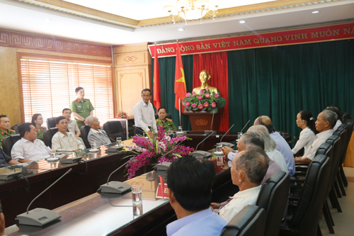 Đại diện đoàn cán bộ cách mạng huyện Quế Sơn, tỉnh Quảng Nam cảm ơn sự tiếp đón chân thành, nồng hậu của Học viện CSND